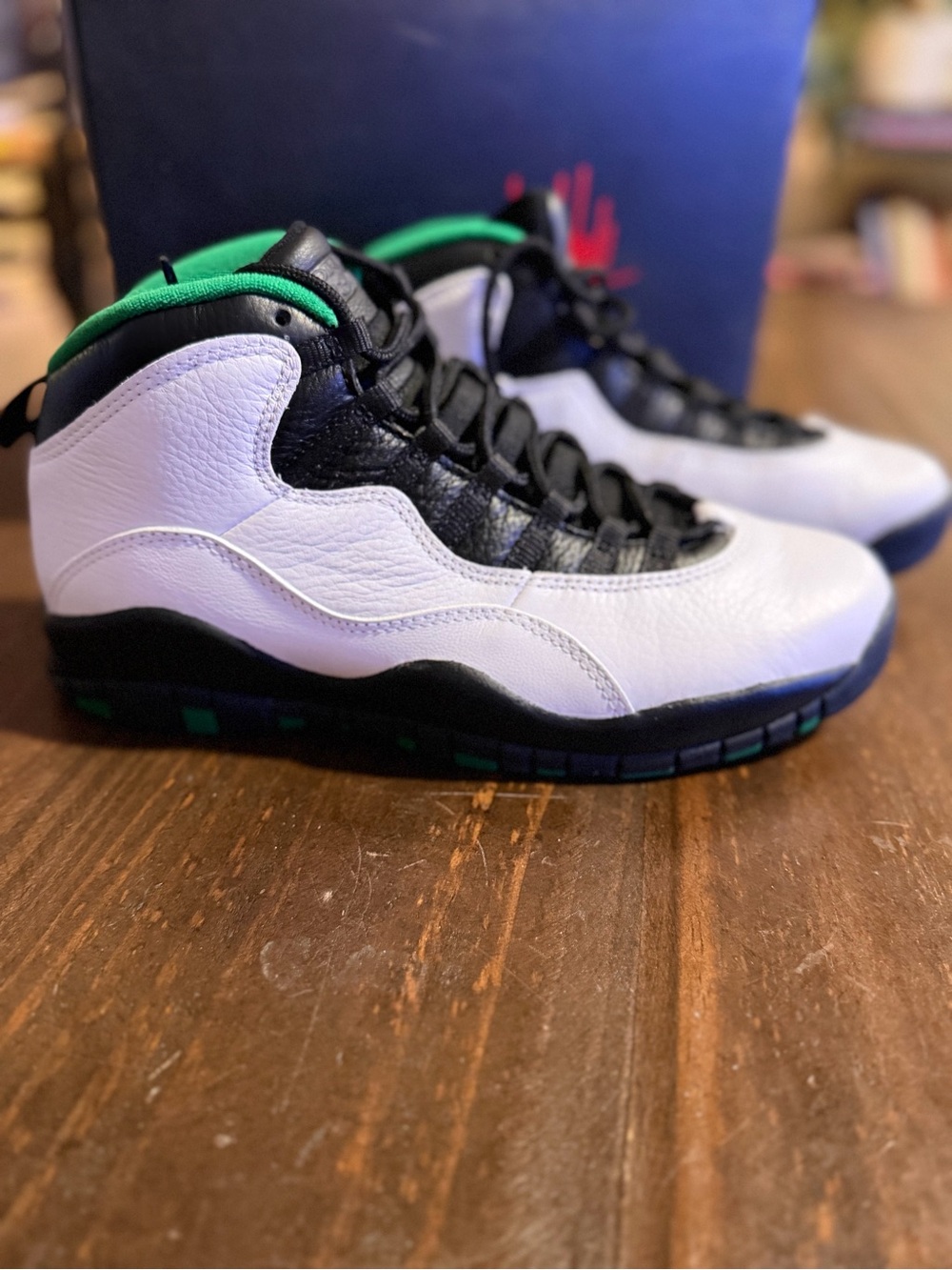 DeadStock Nike Air Jordan 10 Retro 'Seattle' Sneakers - 9.5M - Picture 9 of 11